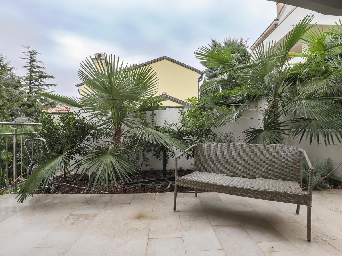 Apartments Villa Sofia Црвений Врх Екстер'єр фото