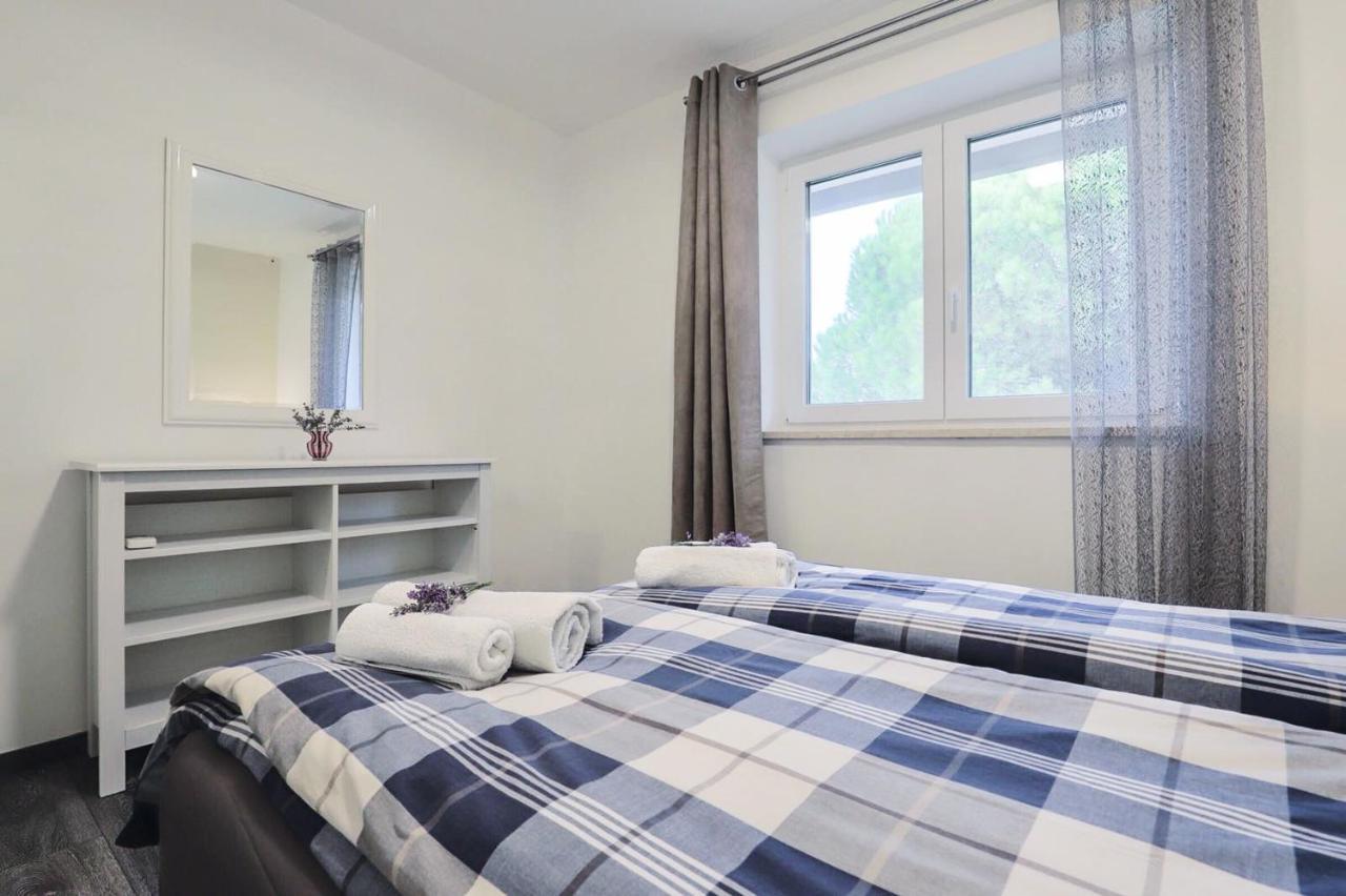 Apartments Villa Sofia Црвений Врх Екстер'єр фото